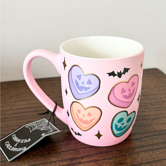 🩵🎃 Cobwebs & Cauldron Pink Candy Hearts Pumpkin Mugs - Picture 4 of 6